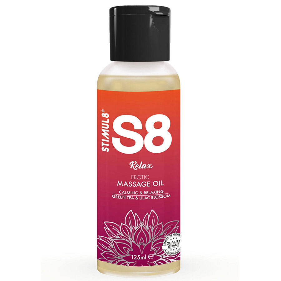 Olio per massaggi STIMUL8 S8 RELAX al tè verde, bottiglia da 125 ml con etichetta verde e tappo bianco.