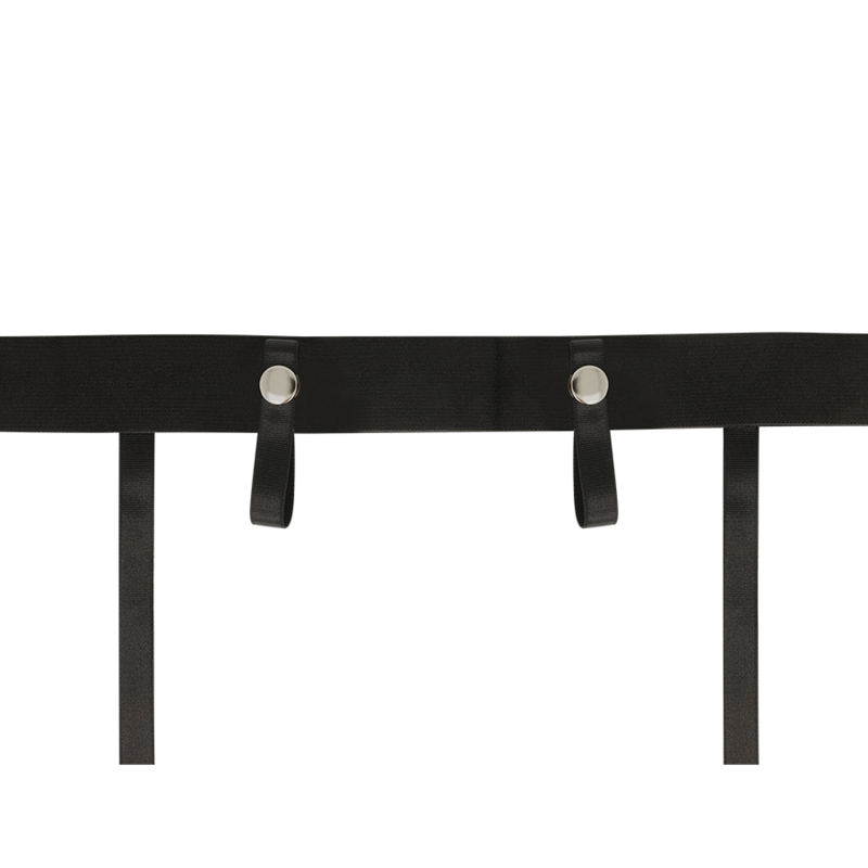 Imbracatura cava INTENSE con dildo in silicone da 16x3,5 cm, accessorio per giochi di coppia, colore nero.