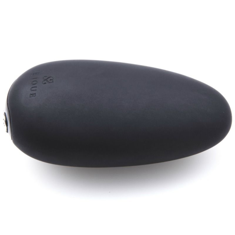 Massaggiatore vibrante nero JE JOUE, dispositivo portatile con pulsanti di controllo e design ergonomico, per massaggi rilassanti