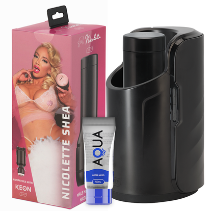 Stimolatore KIIROO KEON con stroker Nicolette Shea e lubrificante Aqua da 50 ml, dettagli visivi del prodotto.