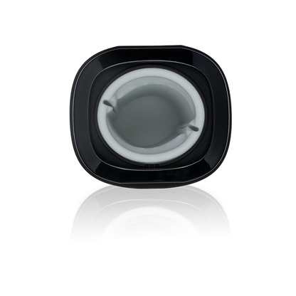 Masturbatore teledildonico KIIROO ONYX+ con texture della pelle, design realistico e dettagliato per stimolazione sensoriale.