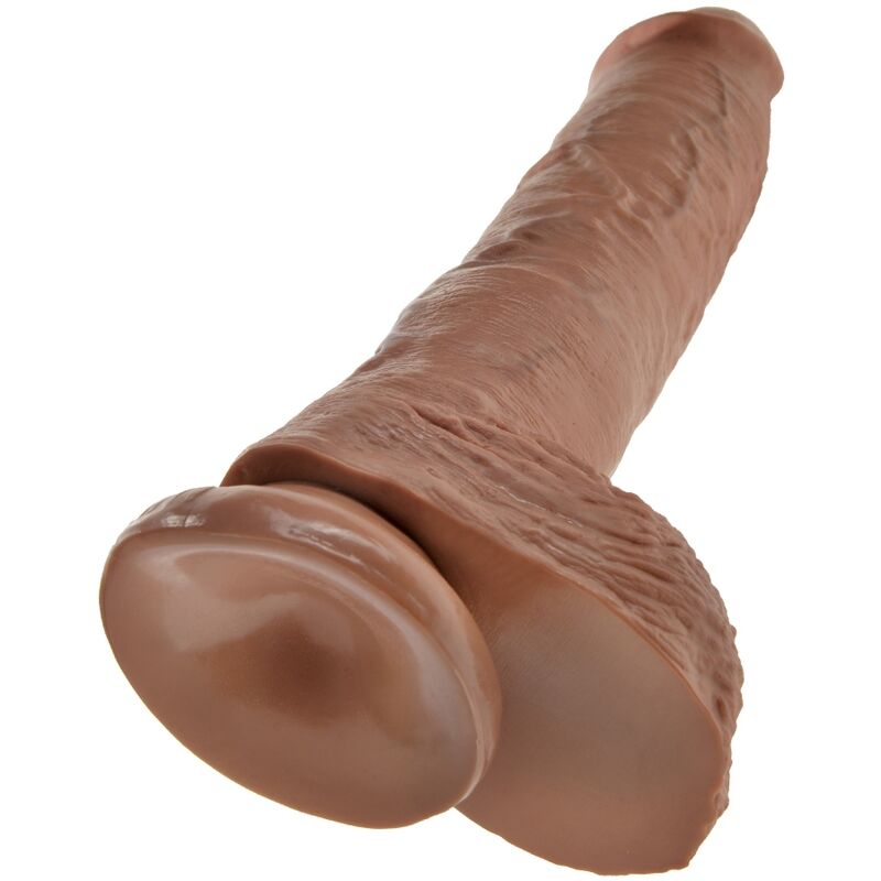 Penis realistico KING COCK con sfere, lunghezza 19.8 cm, colore caramello, dettagli realistici e texture morbida.
