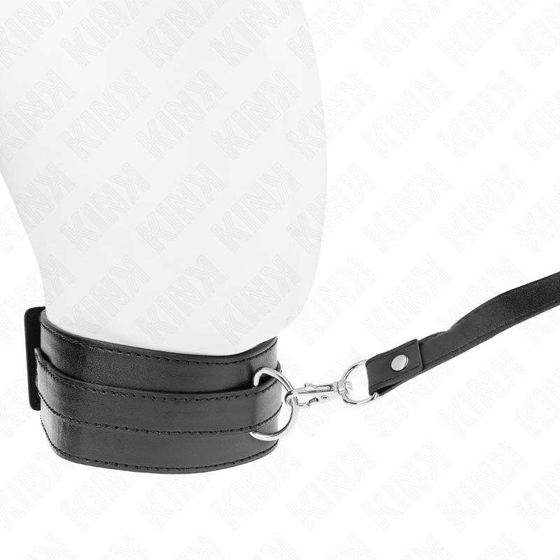 Collana con cintura regolabile KINK, lunghezza 116 cm, modello 1, con dettagli in pelle e fibbie in metallo.