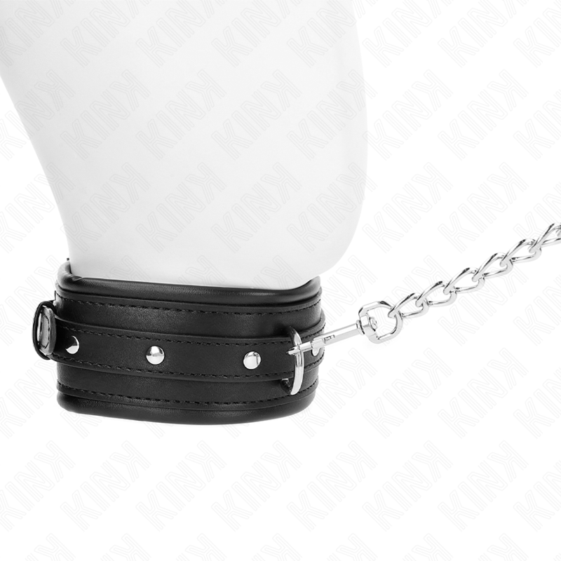 Collana con cinturino con fibbia lucida KINK, lunga 65 cm, con dettagli in metallo e design elegante.