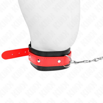 Collana con cinturino rosso regolabile KINK, lunghezza 65 cm, larghezza 5 cm, in pelle e metallo, stile elegante e audace.