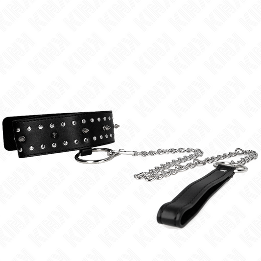 Collana con guinzaglio KINK in argento, modello regolabile con borchie, lunga 65 cm, con anello e dettagli metallici.