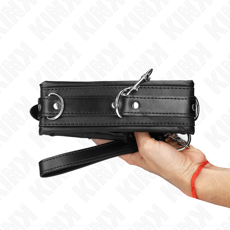 Collana pesante regolabile KINK con cintura da 65 cm, modello 4, in metallo nero, con fibbie e dettagli robusti.