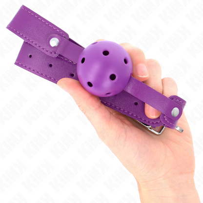 Palla traspirante viola KINK da 4.5 cm con cinturino regolabile, prodotto di KINK COLLAR & GAG, visibile in primo piano.