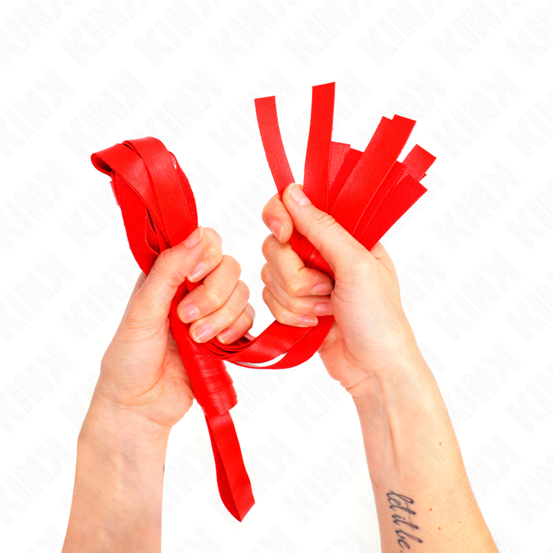 Frusta KINK Impact & Touch con coda larga rossa da 48,5 cm, in pelle morbida e resistente, perfetta per giochi di ruolo e piacere.