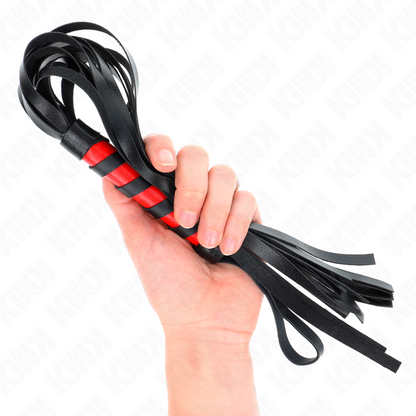 Frusta KINK Impact & Touch con manico corto di 45 cm, dispositivo in pelle nera per giochi di ruolo e BDSM, vista frontale