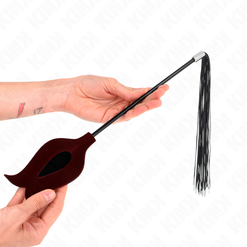 Frustino in silicone rosa KINK Impact & Touch, lunga 45 cm, con manico ergonomico e superficie liscia per pratiche di sensazioni.