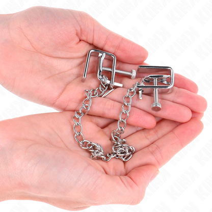 Morsa per capezzoli a catena KINK NIPPLE GRIP, lunghezza 30 cm, mostrata con dettagli della morsa e catena in metallo.