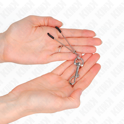 Pinza per capezzoli KINK Nipple Grip in argento, gancio sottile di 7 cm, con design elegante e dettagli metallici.