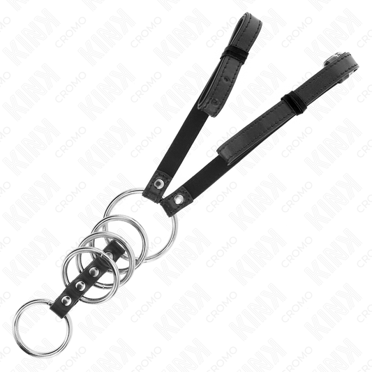 Anelli per pene KINK in metallo con cintura in pelle, mostrati in un'immagine che evidenzia la loro forma e dettagli.
