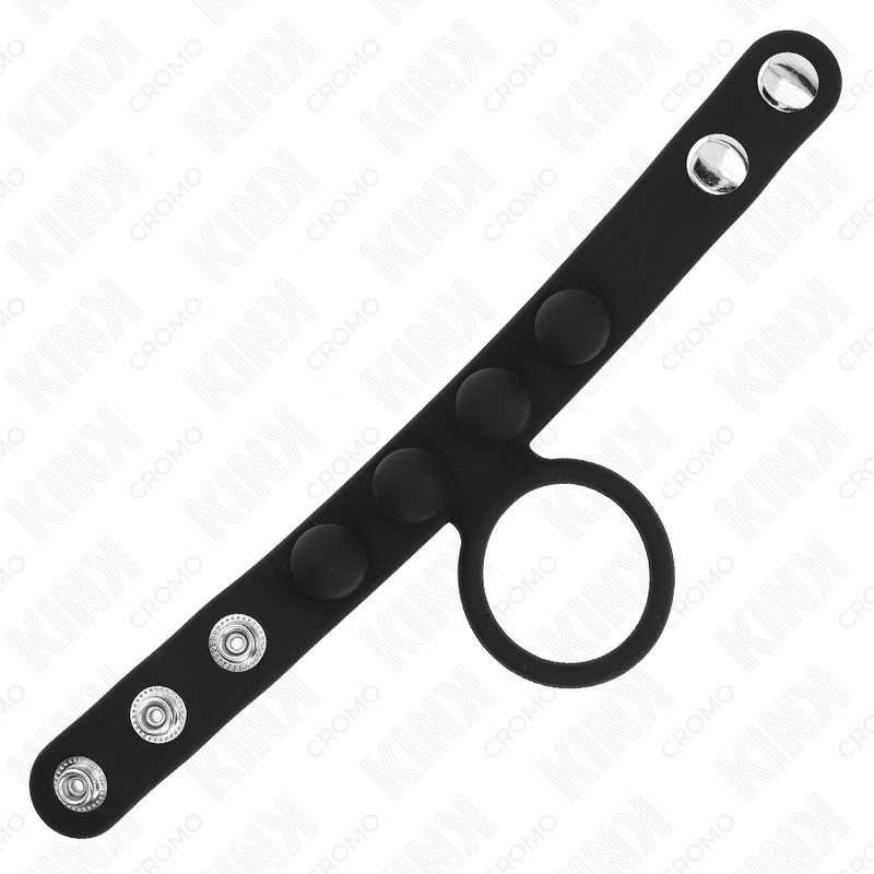 Anello per pene in pelle KINK RING POWER, chiusura a pressione, 3,5 cm di diametro, 23 x 2 cm, visibile in immagine.