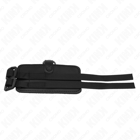 Anello per pene in pelle con cinghie regolabili e dettagli in pelle, marca KINK RING POWER, visibile in primo piano.