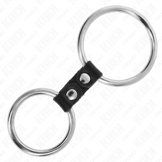 Anello per pene in metallo KINK da 3,7 cm a 5 cm collegato con cinturino in pelle, modello 2, su sfondo neutro.