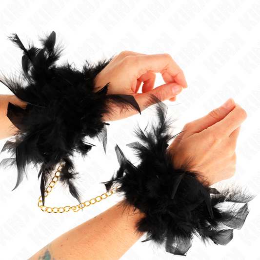 Polsini in piuma con catena in oro KINK WRIST RESTRAINT, modello 1, dettagli eleganti e raffinati per uso decorativo.