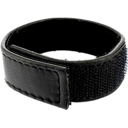 Cinturino in pelle nero regolabile con velcro per pene, prodotto di Leather Body, mostra dettagli e chiusure.