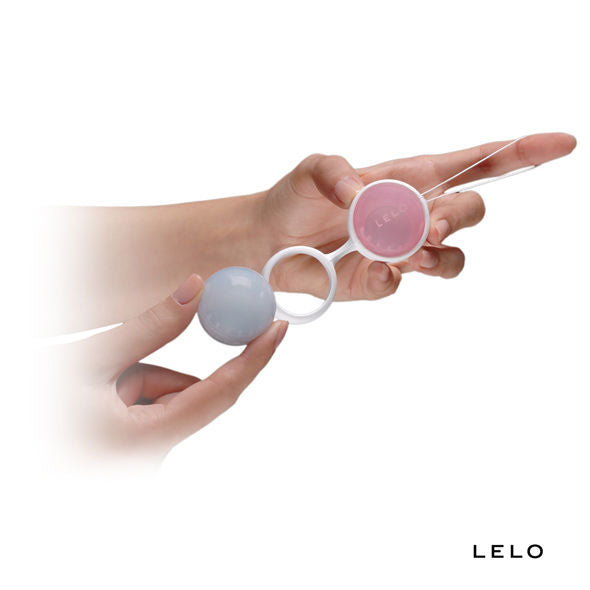 Sfere cinesi Luna di LELO, elegante dispositivo in vetro con design raffinato e superficie liscia per piacere e benessere.
