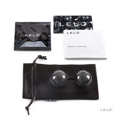 Sfere cinesi Luna Beads Noir di LELO, sfere di gioielleria nera in metallo lucido, con dettagli eleganti e design raffinato.