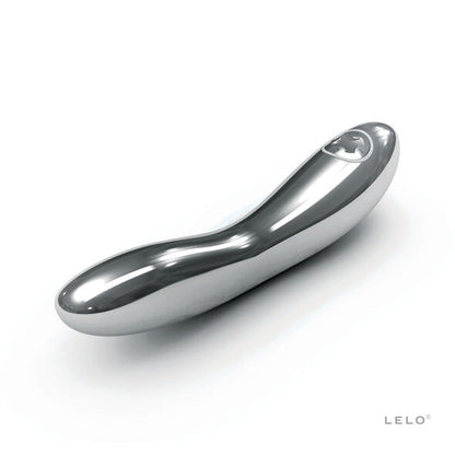Vibratore LELO Inez in acciaio inossidabile, con superficie liscia e design elegante, pensato per il piacere e il benessere.
