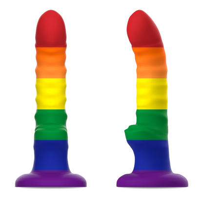Dildo Mythology Colby Pride di Mythology Fantasy Dildo, dettaglio realistico e colorato, ideale per piacere personale.