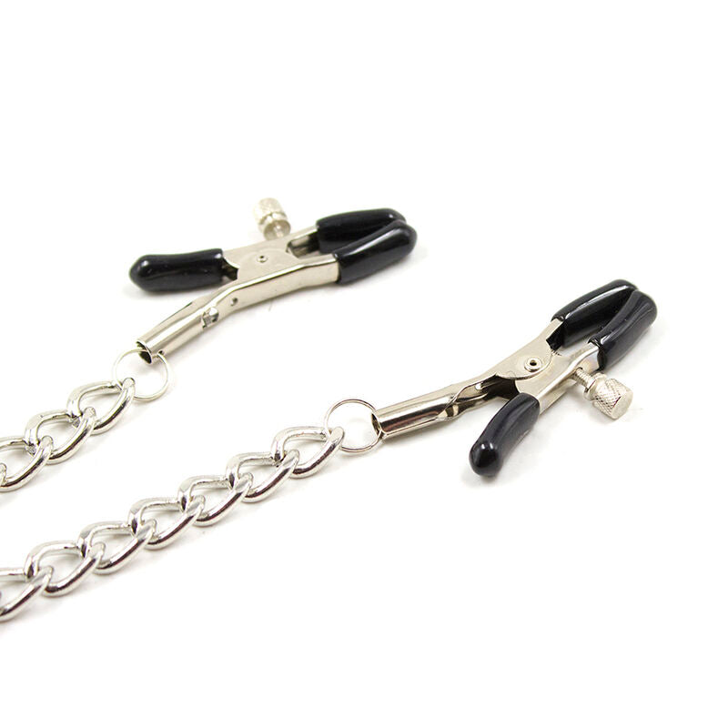Morsetti per capezzoli OHMAMA FETISH con catene, accessori fetish in metallo per giochi di Bondage e sottomissione.