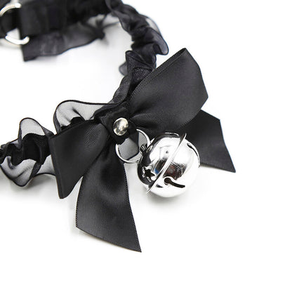 Collana fetish in pizzo OHMAMA FETISH con dettagli delicati e trasparenze, perfetta per look audaci e sensuali.