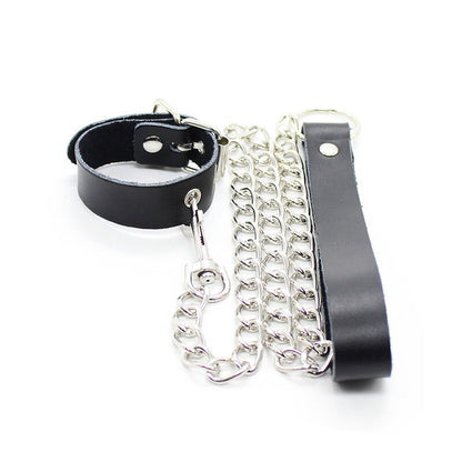 Collana per pene e cinturino in pelle con catena in metallo, prodotto OHMAMA FETISH, dettagli in pelle e metallo elegante e robusto.
