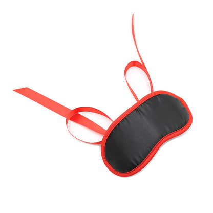 Maschera fetish nera OHMAMA Bordi Rossi, con dettagli eleganti e design audace, ideale per look alternativi e dark.