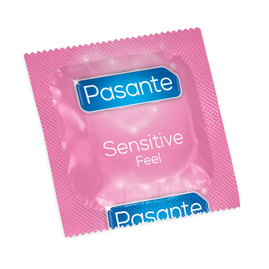 Preservativi Pasante Sensibili Ultra Sottile, confezione da 3 unità, in confezione di plastica.