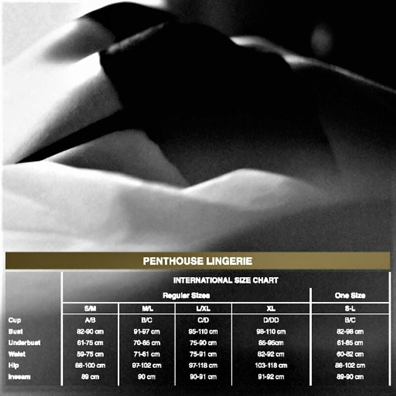 Teddy gigante PENTHOUSE Enjoy the Moment PENTHOUSE TEDDY in morbido tessuto con dettagli eleganti e accattivanti.