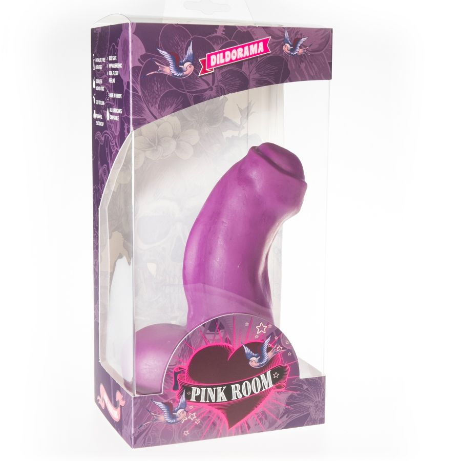 Dildo realistico viola PINK ROOM NESTOR, lunghezza 16,5 cm, con dettagli realistici e superficie liscia.