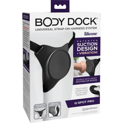 Imbracatura Body Dock G-Spot Pro di Pipedreams con design regolabile e dettagli in tessuto nero, vista frontale.