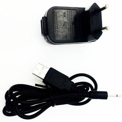 Caricatore USB Pretty Love con cavo, compatibile con vari dispositivi, design compatto e pratico per ricarica rapida.
