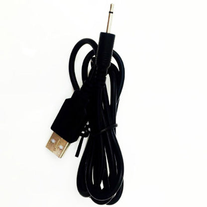 Caricatore USB Pretty Love con cavo, compatibile con vari dispositivi, in nero, con porta USB per ricarica rapida.