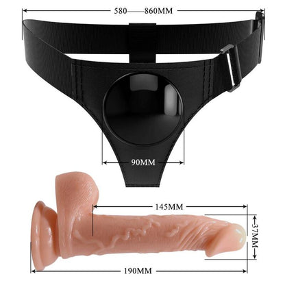 Imbragatura slip universale PRETTY LOVE con dildo Kevin di 19 cm, colore naturale, visibile in primo piano.