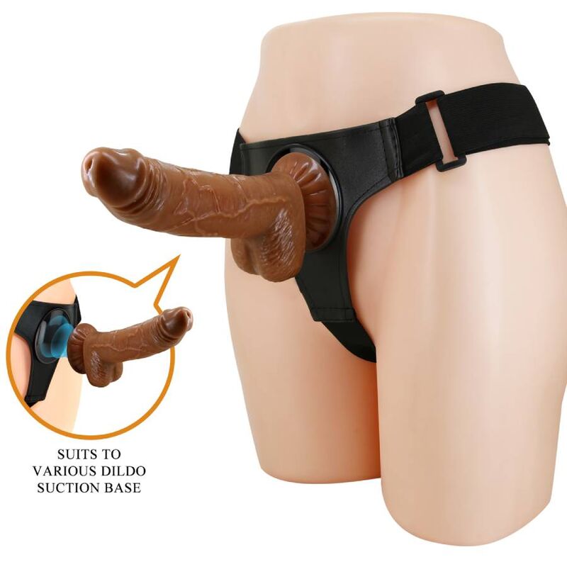 Imbragatura slip universale PRETTY LOVE con dildo nero Micheal da 20 cm, dettagliate cinghie e materiali morbidi.