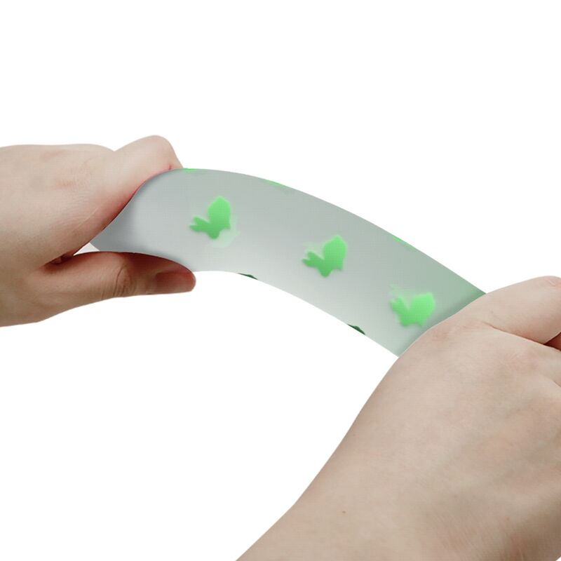 Dildo magico Nightfall senza vibrazioni di colore verde luminoso di PRETTY LOVE FLIRTATION, superficie liscia e dettagli realistici