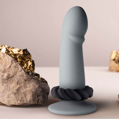 Anello masturbatore Twist in silicone nero di ROCKS-OFF, con design avvolgente e texture morbida per stimolazione.