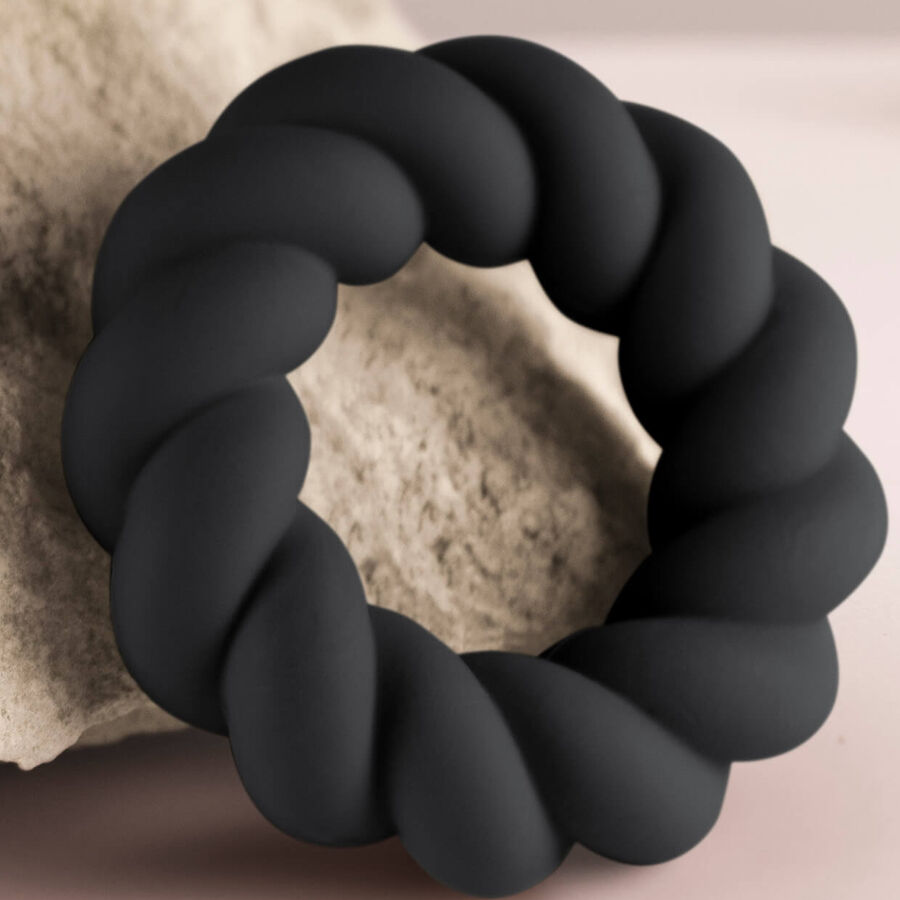 Anello masturbatore Twist in silicone nero di ROCKS-OFF, con design avvolgente e texture morbida per stimolazione.