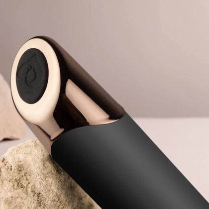 Vibratore G-spot ROCKS-OFF Chaiamo G nero, design elegante e compatto, ideale per stimolazione puntuale e piacere.