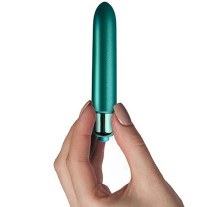 Vibratore ROCKS-OFF Pallotto con petali di pavone in velluto, design elegante e dettagli raffinati, in morbido tessuto.