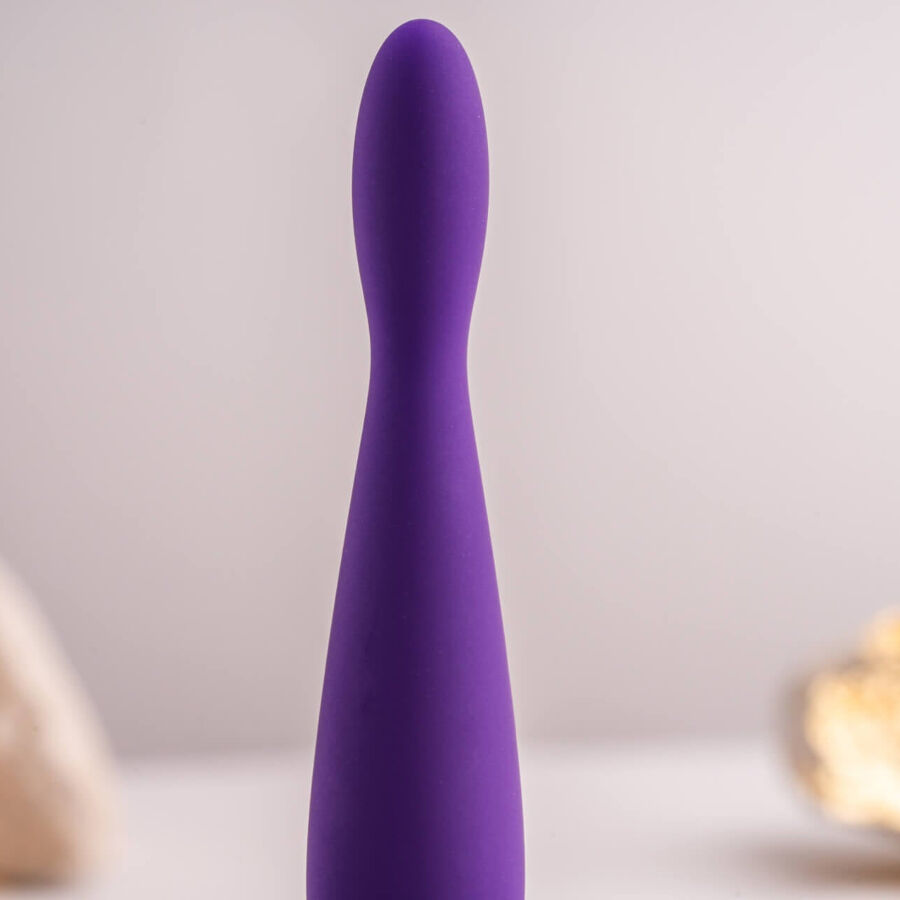 Plug anale vibratore ROCKS-OFF Petite Sensations Teazer, colore viola, con design compatto e stimolante, ideale per uso anale.