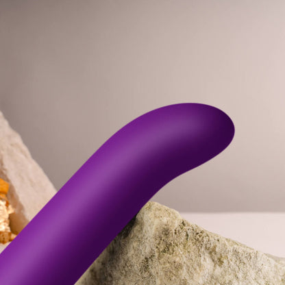 Vibratore Rocks-Off Chiamo G Punto G viola, con design ergonomico e superficie liscia, ideale per stimolazione del punto G.
