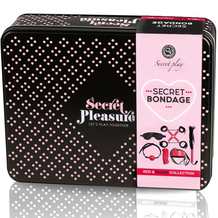 Set BDSM SECRETPLAY da 6 pezzi in rosso, completo di manette, frusta e accessori fetish, per giochi di ruolo e bondage.