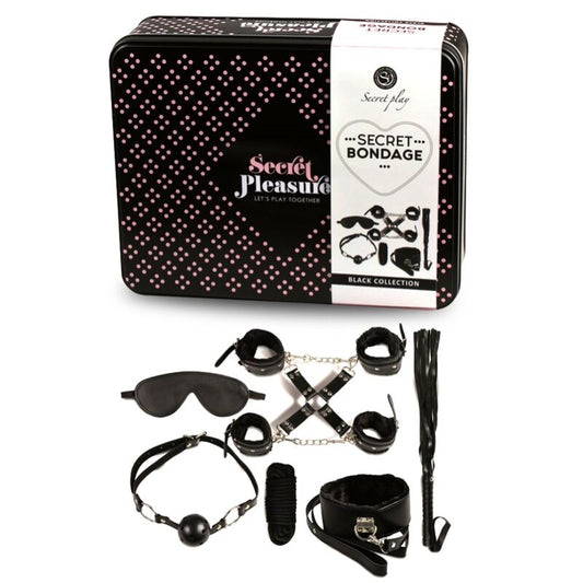 Set BDSM SECRETPLAY da 8 pezzi in nero con manette, frusta e accessori fetish, ideale per giochi di ruolo e dominazione.