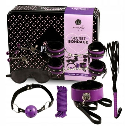 Set BDSM SECRETPLAY da 8 pezzi in viola e nero, includa manette, fruste e accessori fetish, ideale per giochi di dominazione.