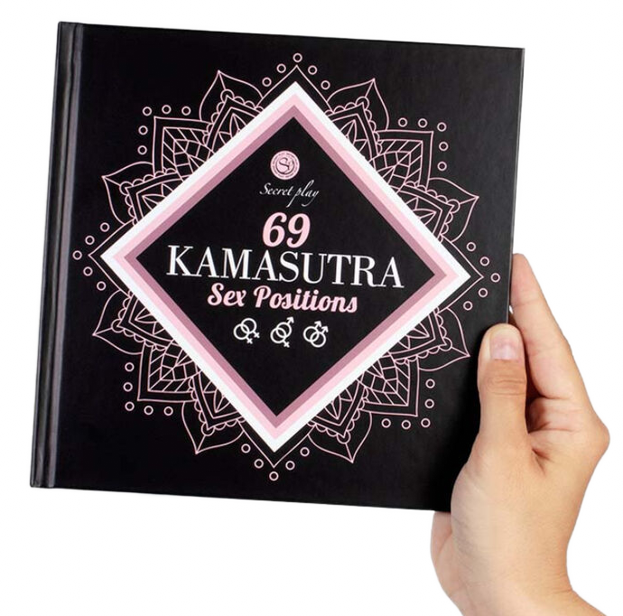 Libro delle posizioni sessuali del Kamasutra di SECRETPLAY, con illustrazioni dettagliate e copertina colorata.